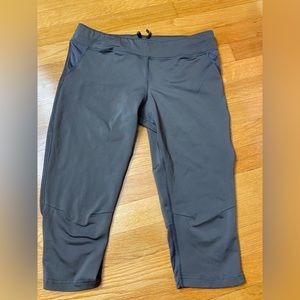 Oiselle women’s capris large